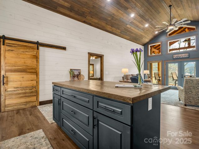 107 Twisted Birch Drive, Hendersonville, NC 28792