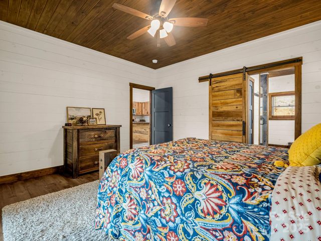 107 Twisted Birch Drive, Hendersonville, NC 28792