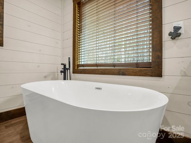 107 Twisted Birch Drive, Hendersonville, NC 28792