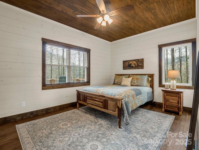 107 Twisted Birch Drive, Hendersonville, NC 28792