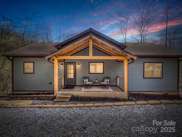 107 Twisted Birch Drive, Hendersonville, NC 28792