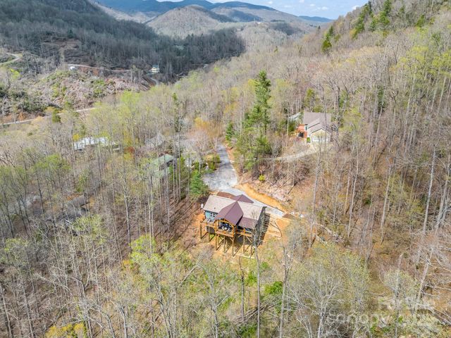 107 Twisted Birch Drive, Hendersonville, NC 28792