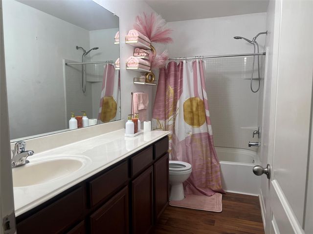 9511 Platinum Oaks Court, Brazoria, TX 77583