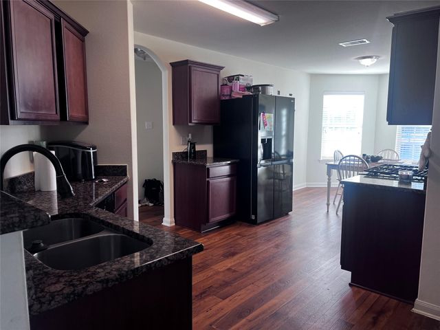 9511 Platinum Oaks Court, Brazoria, TX 77583