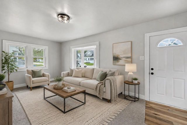 1517 FARLIN AVENUE, Green Bay, WI 54302