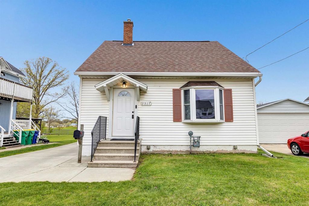 1517 FARLIN AVENUE, Green Bay, WI 54302