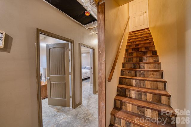 45 Baton Lane, Asheville, NC 28803