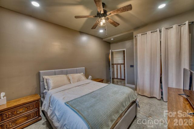 45 Baton Lane, Asheville, NC 28803