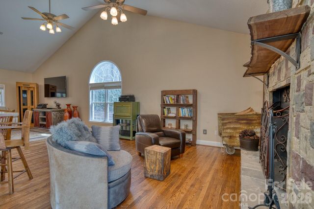 45 Baton Lane, Asheville, NC 28803