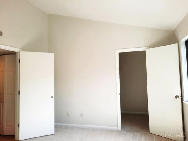 9362 Hunters Creek Drive, Blue Ash, OH 45242