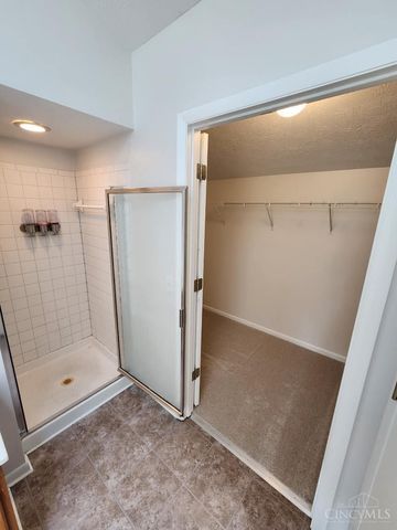 9362 Hunters Creek Drive, Blue Ash, OH 45242