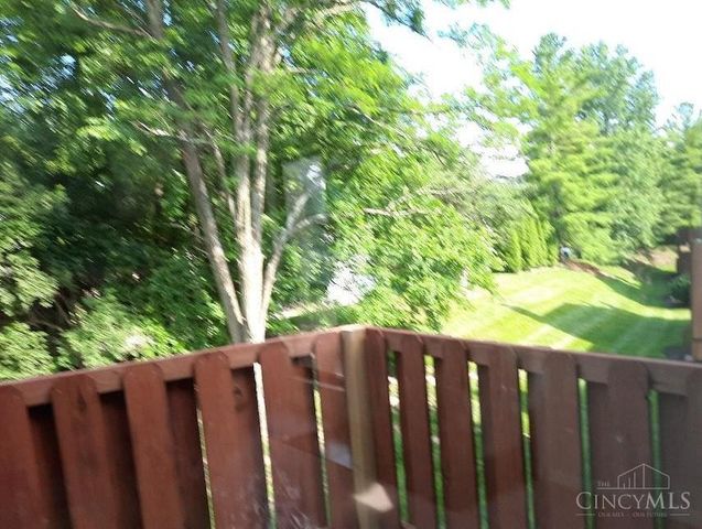 9362 Hunters Creek Drive, Blue Ash, OH 45242