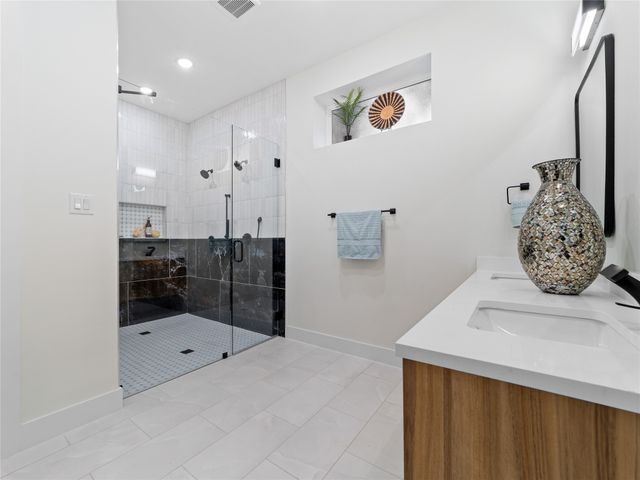 416 Mount Auburn Avenue, Dallas, TX 75223