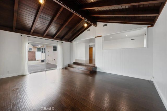 10525 S 4th Avenue, Inglewood, CA 90303