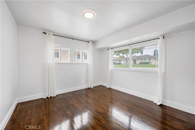 10525 S 4th Avenue, Inglewood, CA 90303