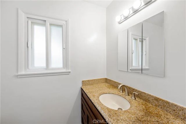 10525 S 4th Avenue, Inglewood, CA 90303