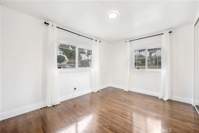 10525 S 4th Avenue, Inglewood, CA 90303