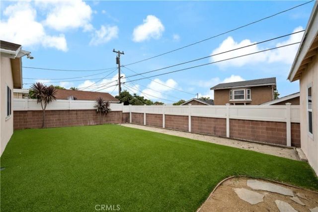 10525 S 4th Avenue, Inglewood, CA 90303