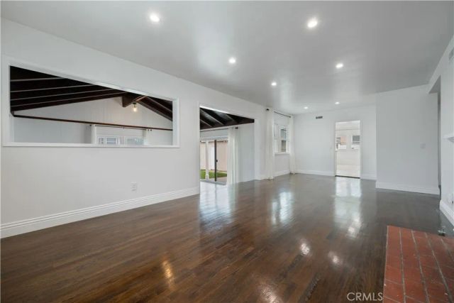 10525 S 4th Avenue, Inglewood, CA 90303