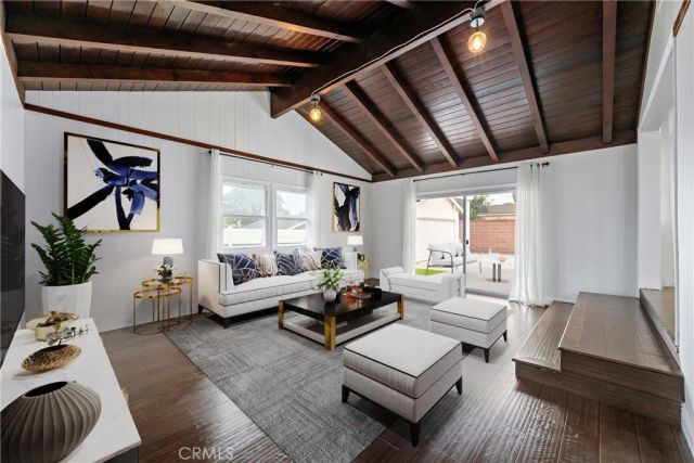 10525 S 4th Avenue, Inglewood, CA 90303