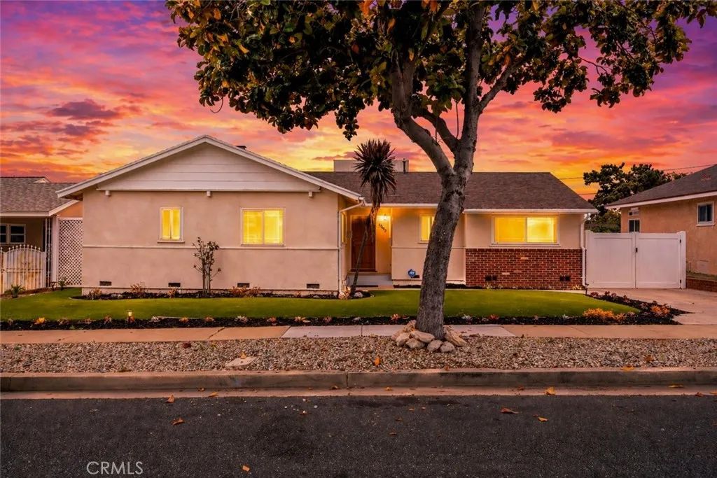 10525 S 4th Avenue, Inglewood, CA 90303