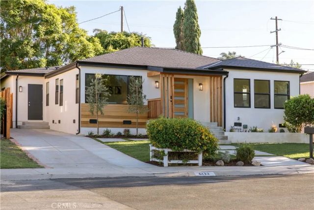 6132 W 82nd, Los Angeles, CA 90045