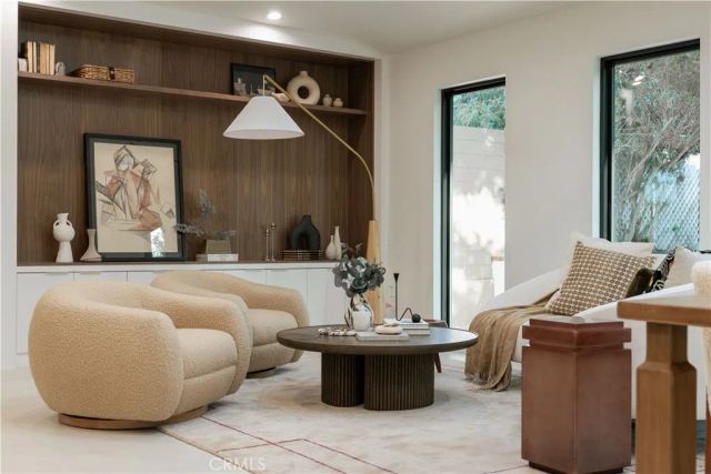 6132 W 82nd, Los Angeles, CA 90045