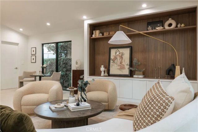 6132 W 82nd, Los Angeles, CA 90045