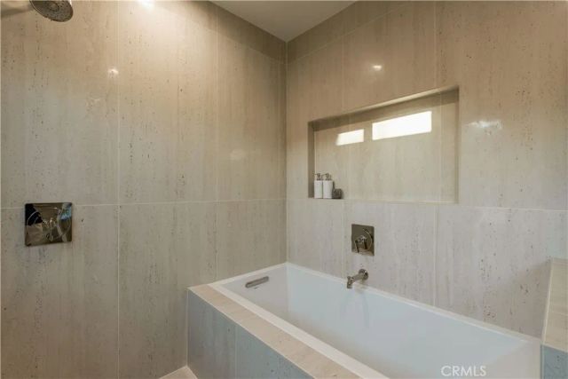 6132 W 82nd, Los Angeles, CA 90045