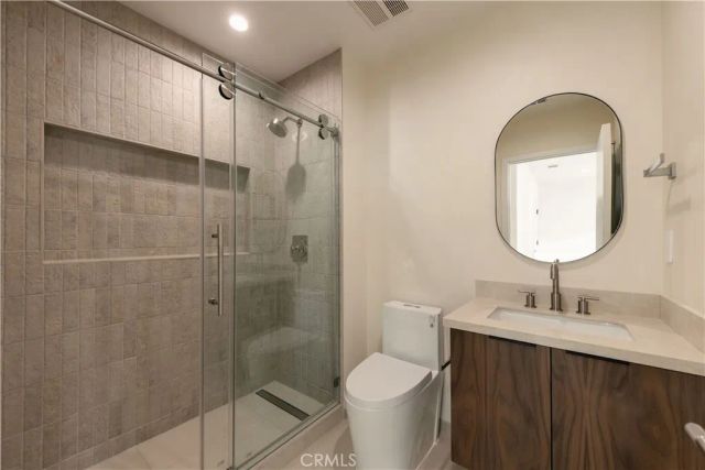 6132 W 82nd, Los Angeles, CA 90045