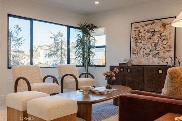 6132 W 82nd, Los Angeles, CA 90045