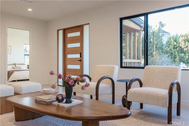 6132 W 82nd, Los Angeles, CA 90045