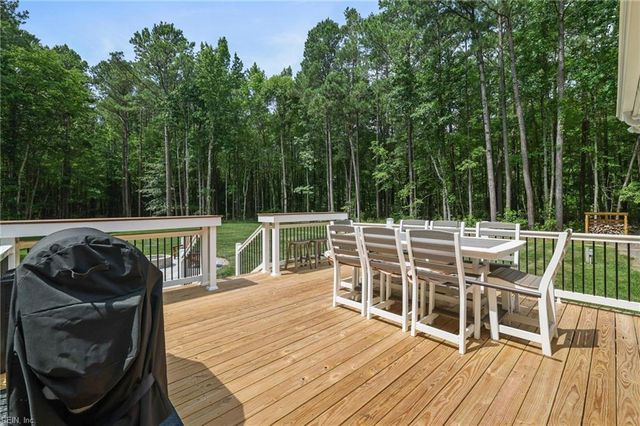 258 Guinea Mill RD, Moyock, NC 27958