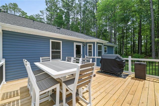258 Guinea Mill RD, Moyock, NC 27958