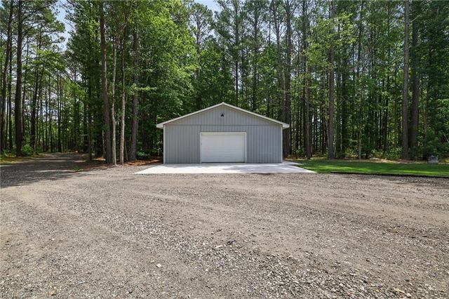 258 Guinea Mill RD, Moyock, NC 27958