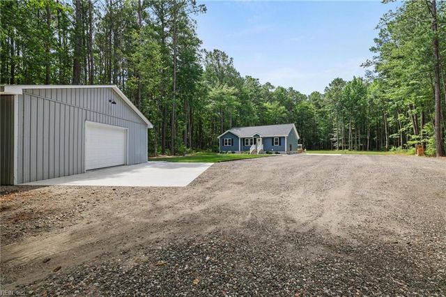 258 Guinea Mill RD, Moyock, NC 27958