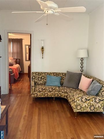 31 Wood Place, Dumont, NJ 07628