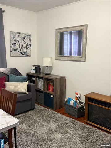 31 Wood Place, Dumont, NJ 07628