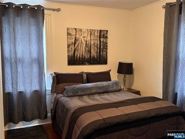 31 Wood Place, Dumont, NJ 07628
