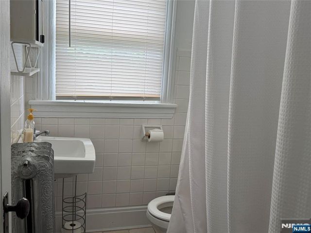 31 Wood Place, Dumont, NJ 07628