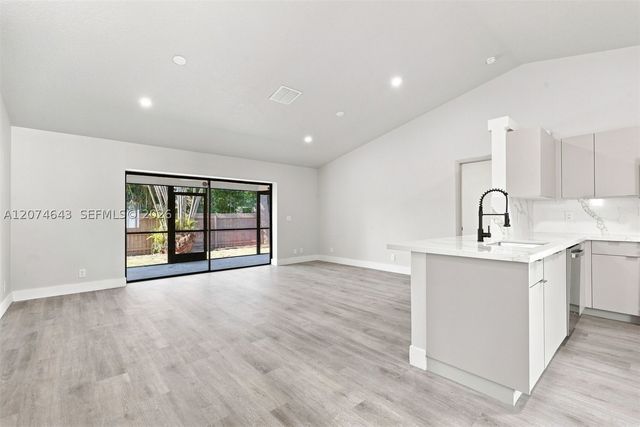 6146 Linton St, Jupiter, FL 33458