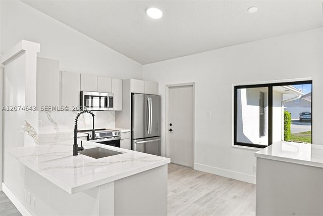 6146 Linton St, Jupiter, FL 33458
