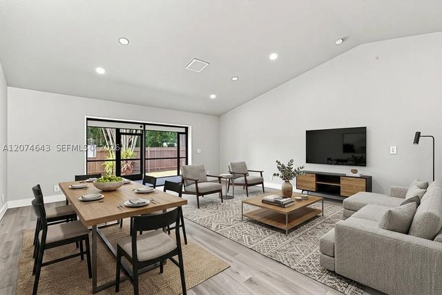 6146 Linton St, Jupiter, FL 33458