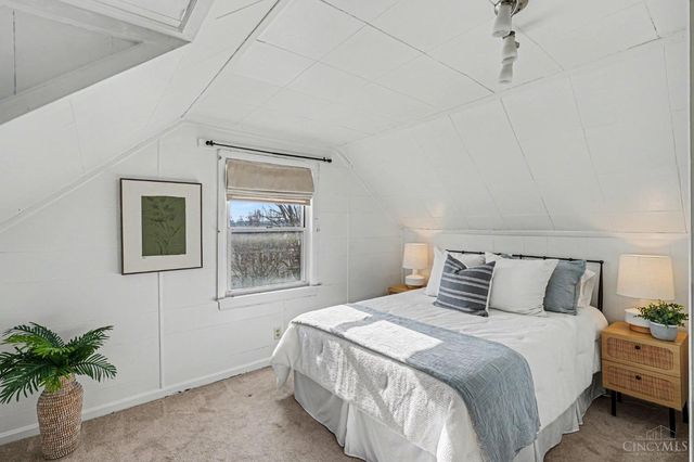 4153 Paxton Woods Lane, Cincinnati, OH 45209