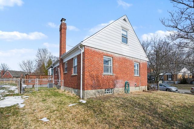 4153 Paxton Woods Lane, Cincinnati, OH 45209