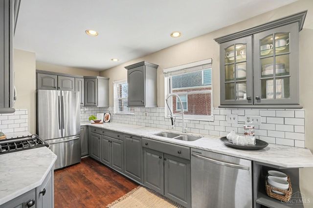 4153 Paxton Woods Lane, Cincinnati, OH 45209