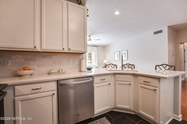 121 JARDIN DE MER Place 121, Jacksonville Beach, FL 32250