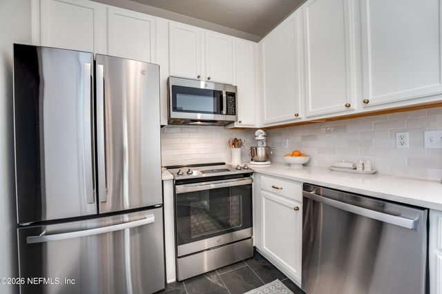 121 JARDIN DE MER Place 121, Jacksonville Beach, FL 32250