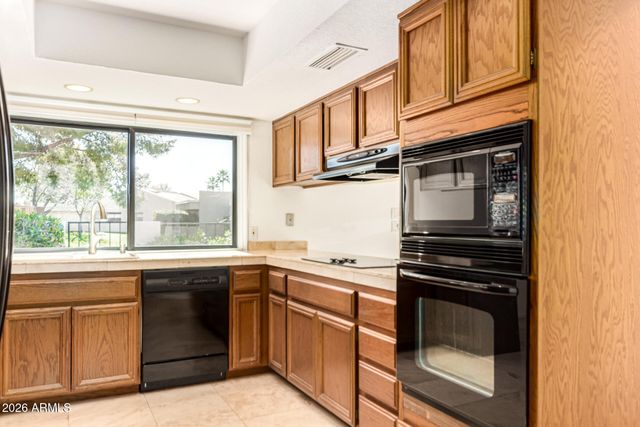 10487 E COCHISE Avenue, Scottsdale, AZ 85258