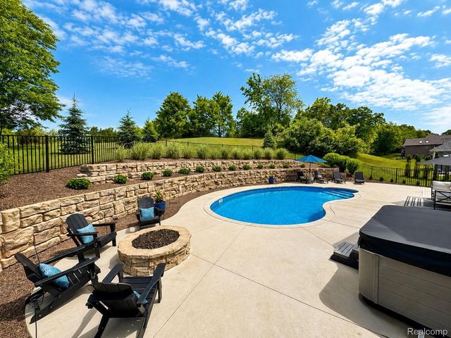 11029 Ridge View Trail, Tyrone Township, MI 48430